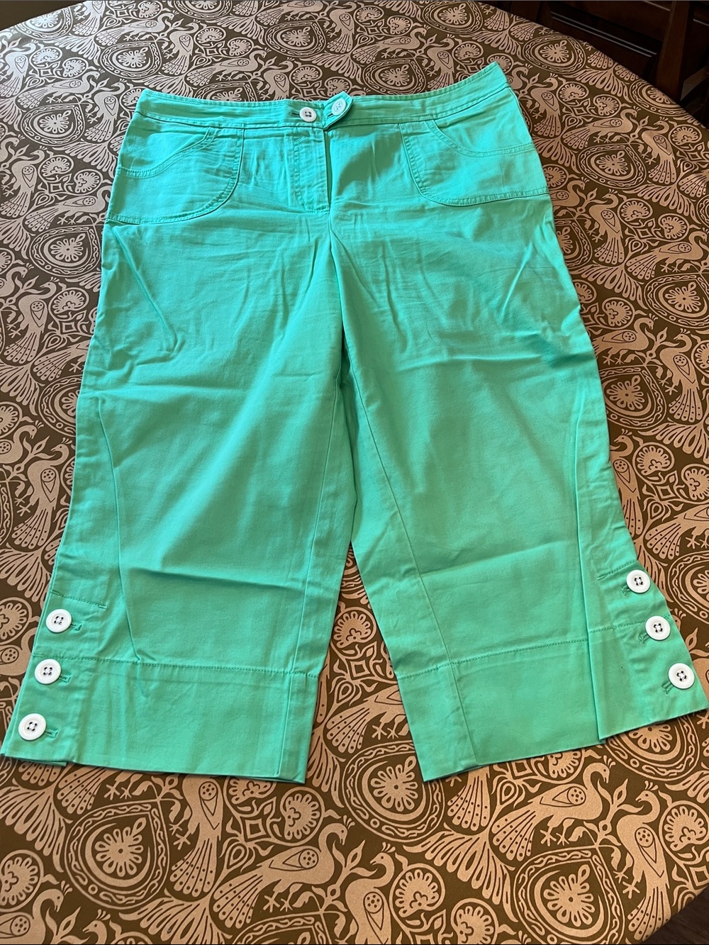 Talbots Green Cropped Button-Hem Capris
